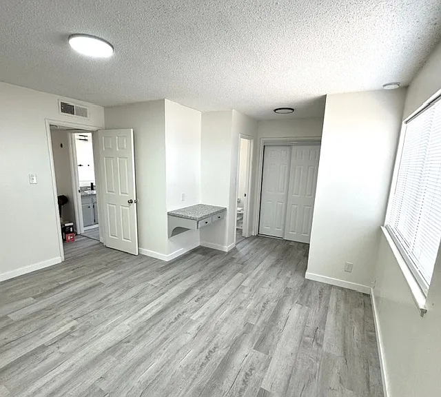 948 W Pat Ct — Photo 3