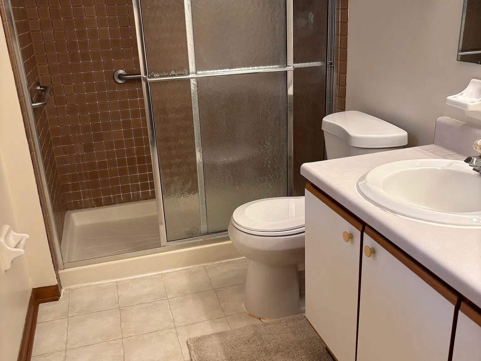 2 bed, 1200 sqft, $1,100 — Photo 4