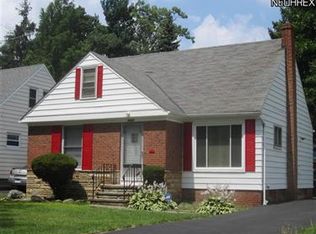 3993 Bluestone Rd, Cleveland Heights, OH 44121