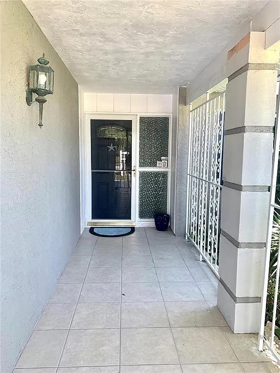 3 bed, 2.5 bath, 1708 sqft, $7,500 — Photo 3