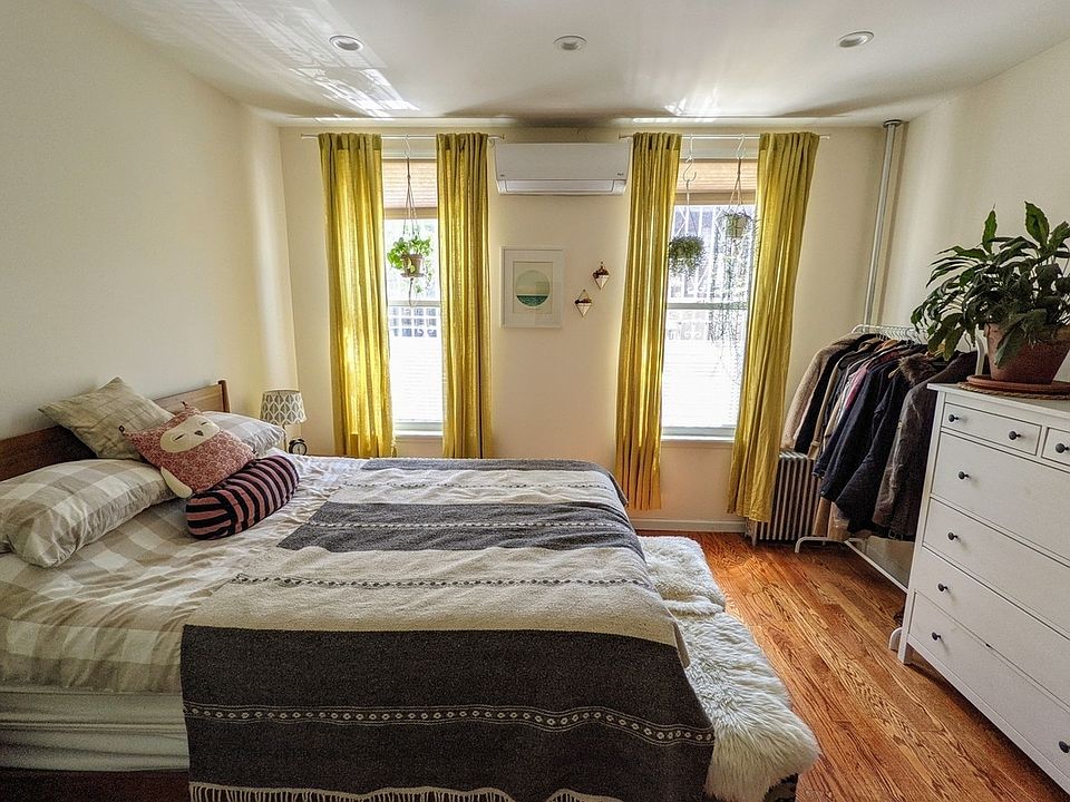 1st image of 375 Bleecker St Floor 1