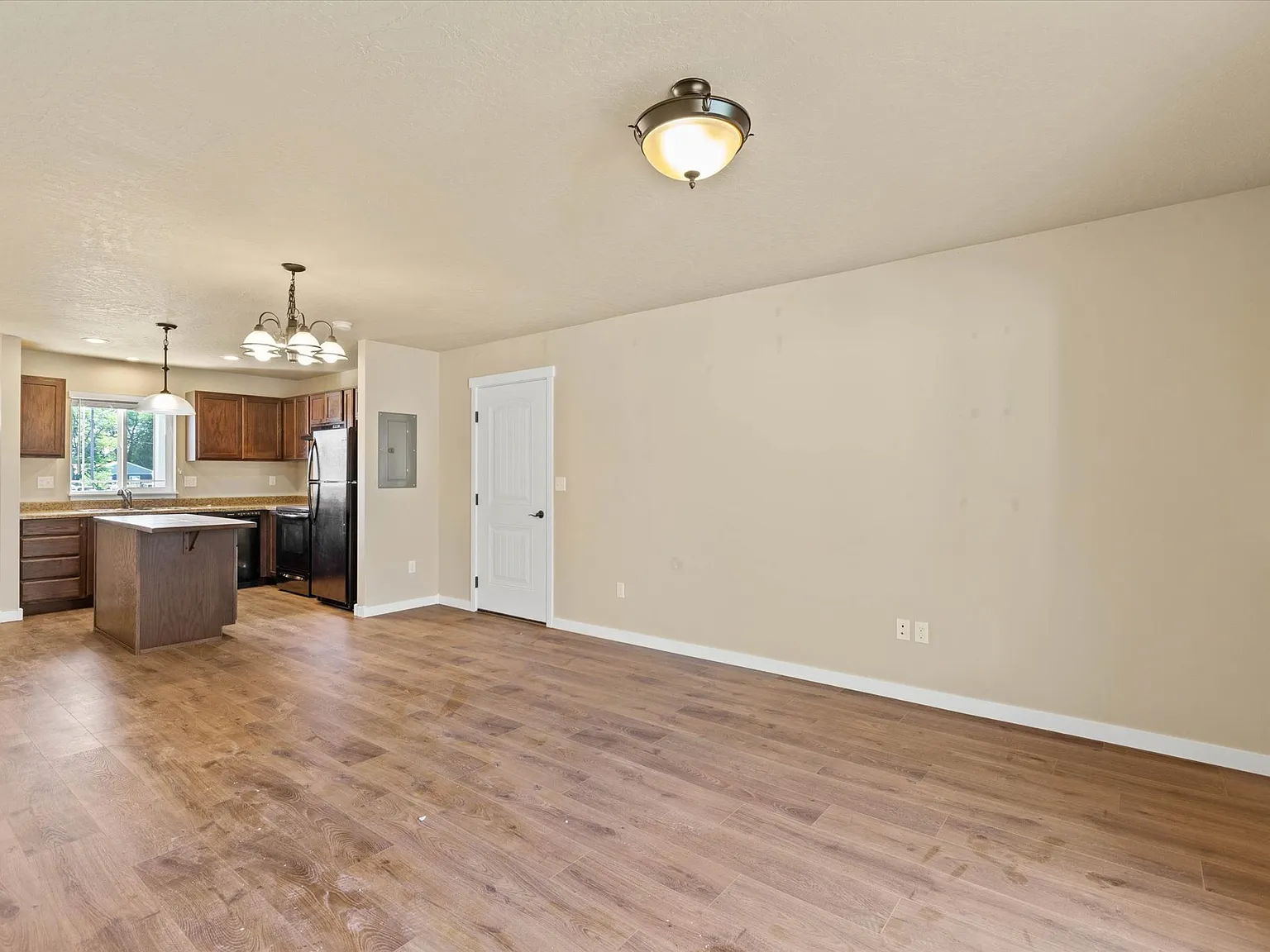 KK - 1669 East Horsehaven Avenue - 1 — Photo 2