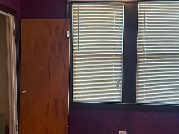 5th image of 470 E MAGNOLIA AVE