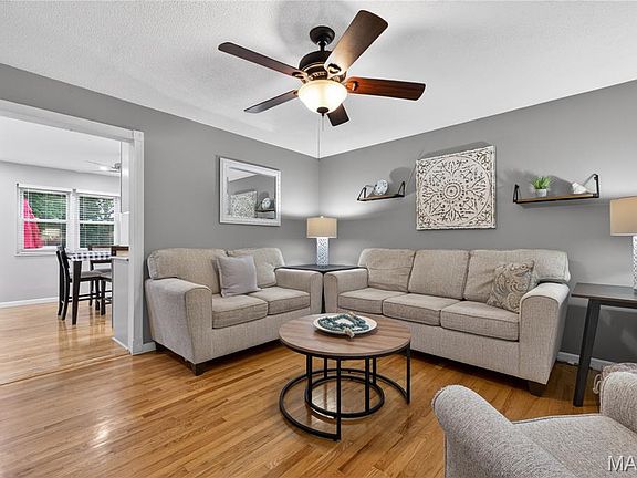 3rd image of 2847 Laurel View Ln