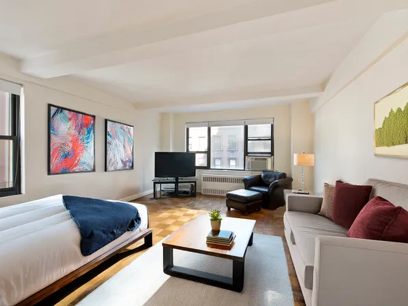 30 East 37th Street image 1 of 4