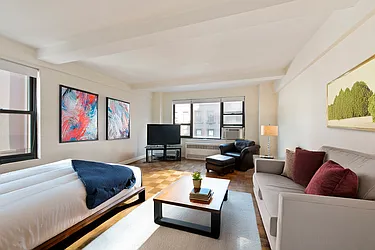 30 East 37th Street #6C image 1 of 5