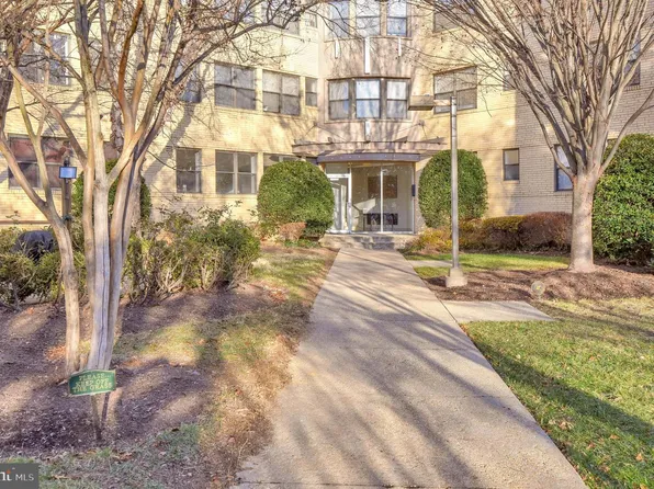 212 Oakwood St SE #212-B5, Washington, DC 20032