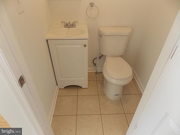 5th image of 5619 Arch St