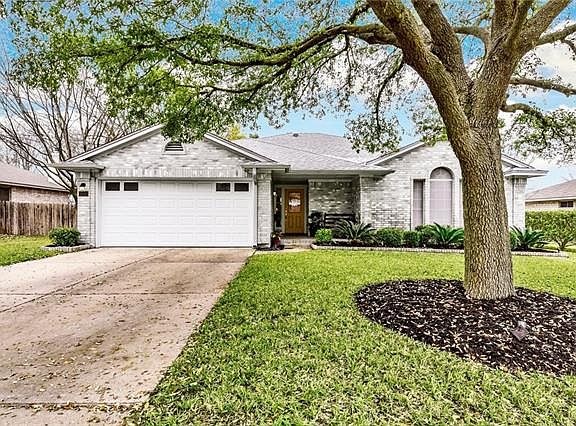 2nd image of 1008 Leah Ln