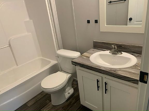 5th image of 31 Lisa Ln #31