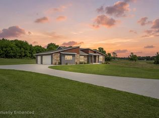 1713 Boelter Estates Dr NW, Rochester, MN 55901