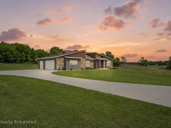 1713 Boelter Estates Dr NW, Rochester, MN 55901