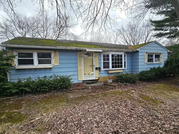 49 Corcoran Blvd, Springfield, MA 01118