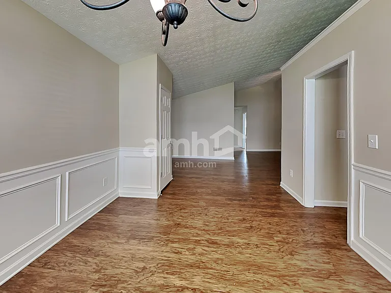 2166 Blueberry Ln — Photo 6