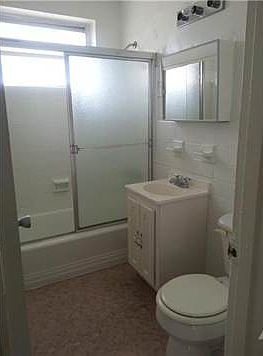 3rd image of 211 NW 47th Ave APT 14