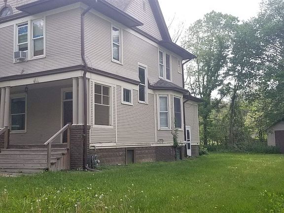 4th image of 814 6th St