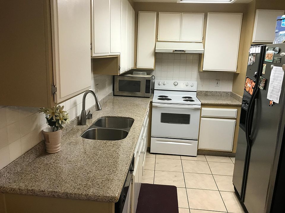 2nd image of 426 Shady Ct