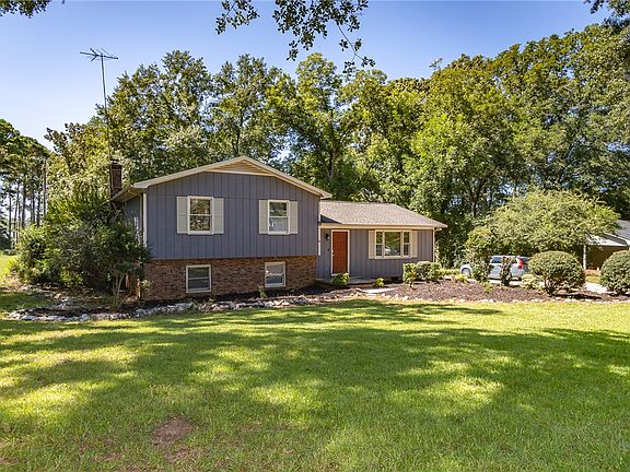 3rd image of 103 Fern Cir