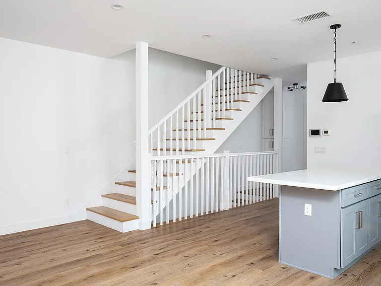5324 Agnes Ave #C — Photo 10