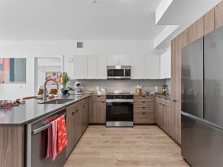 2x2 Kitchen