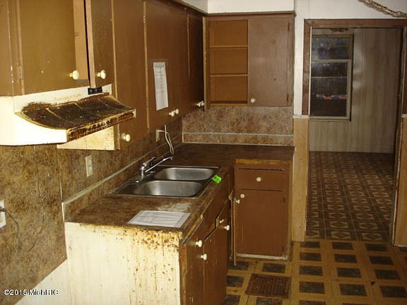 4th image of 2912 Lemuel St