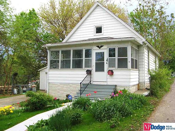 2nd image of 4121 Erskine St
