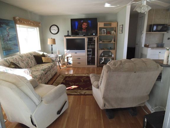5th image of 193 Hobnail Dr