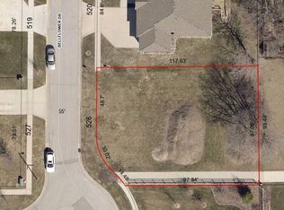 536 Bellflower Dr, Ames, IA 50014