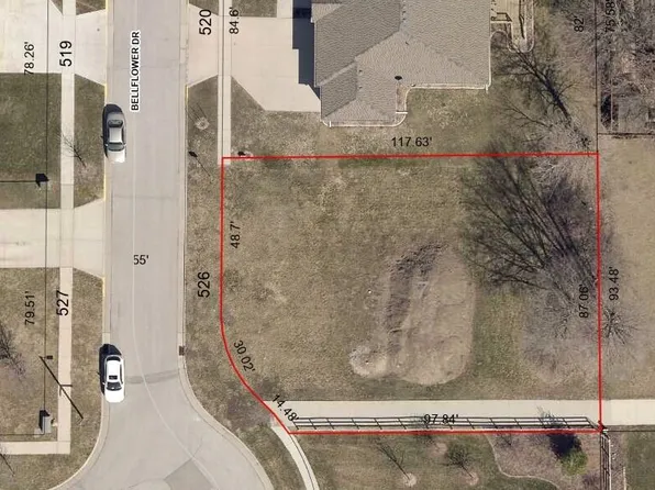 536 Bellflower Dr, Ames, IA 50014