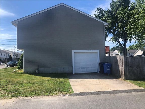 2nd image of 46 Macondray St