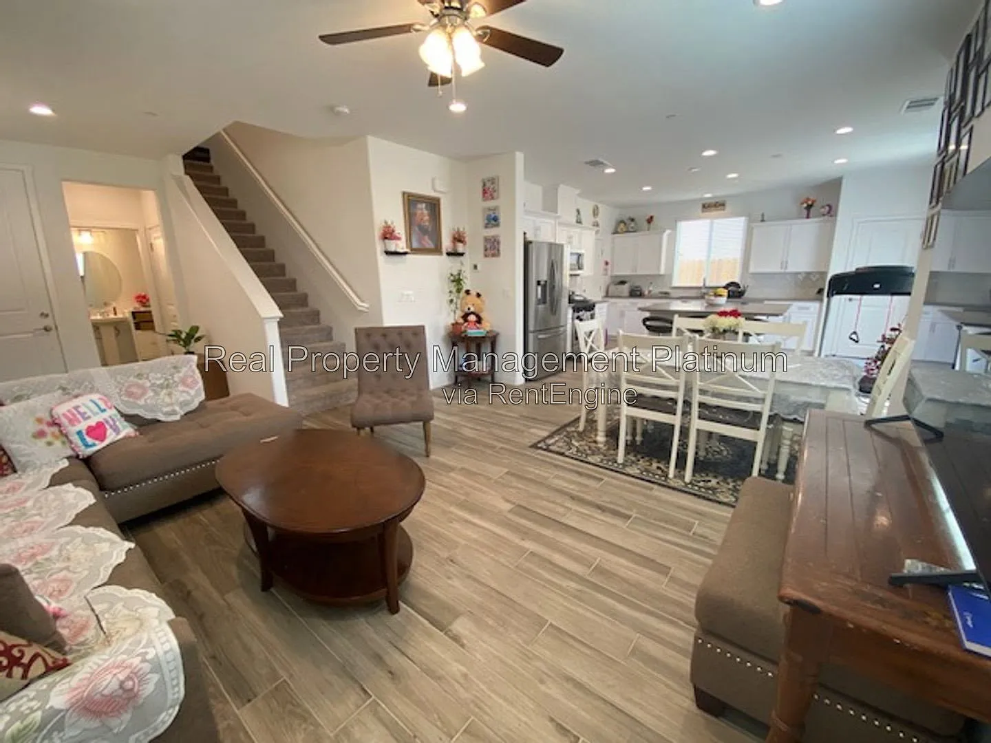 3 bed, 2.5 bath, 1620 sqft, $2,350 — Photo 2