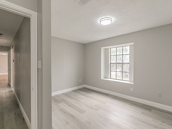 3rd image of 5010 Coronet Ln
