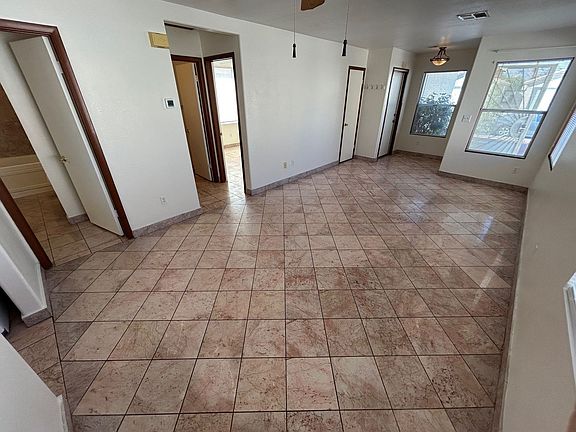 3rd image of 625 Carlos Julio Ave