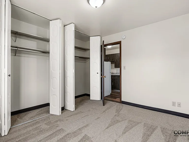 1025 W. MacArthur Avenue — Photo 10