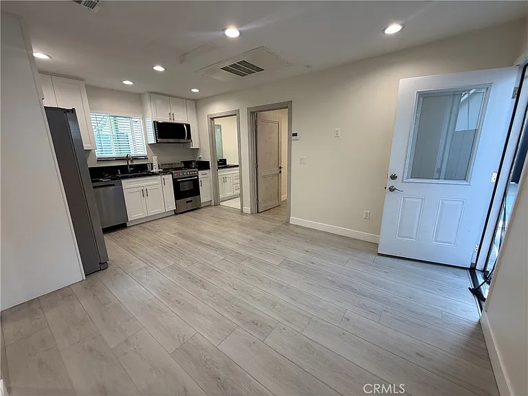 11022 Louise Ave — Photo 12