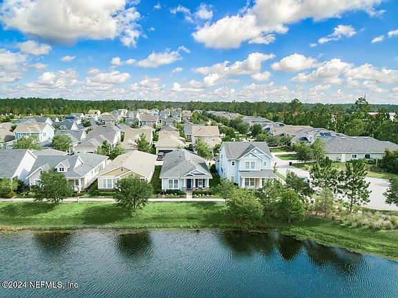 2nd image of 29 BEACHBERRY Court