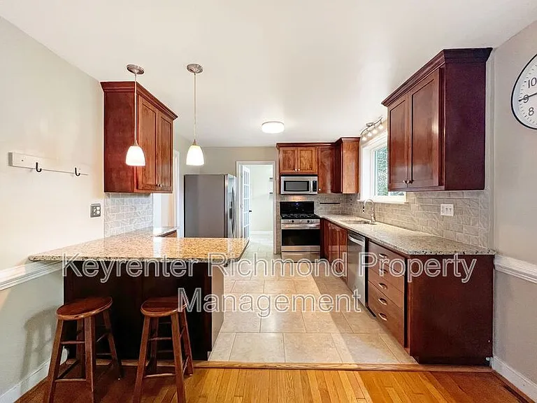 1201 Rennie Ave — Photo 9