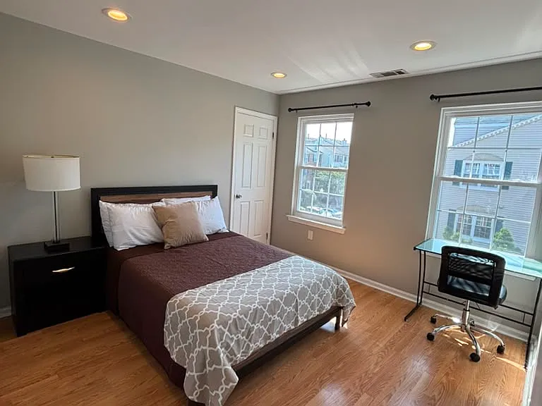 4 Rutgers Dr #2 — Photo 2