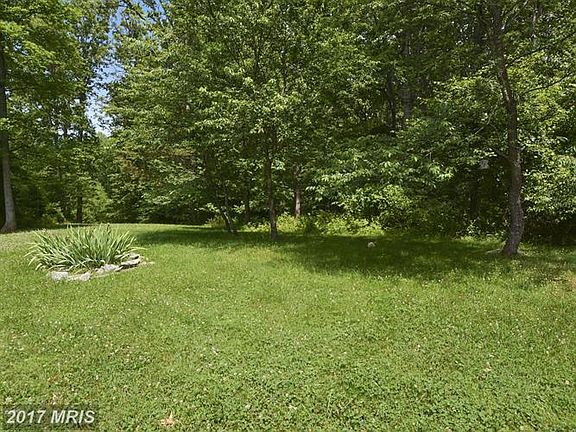 2nd image of 814 Olde Georgetown Ct