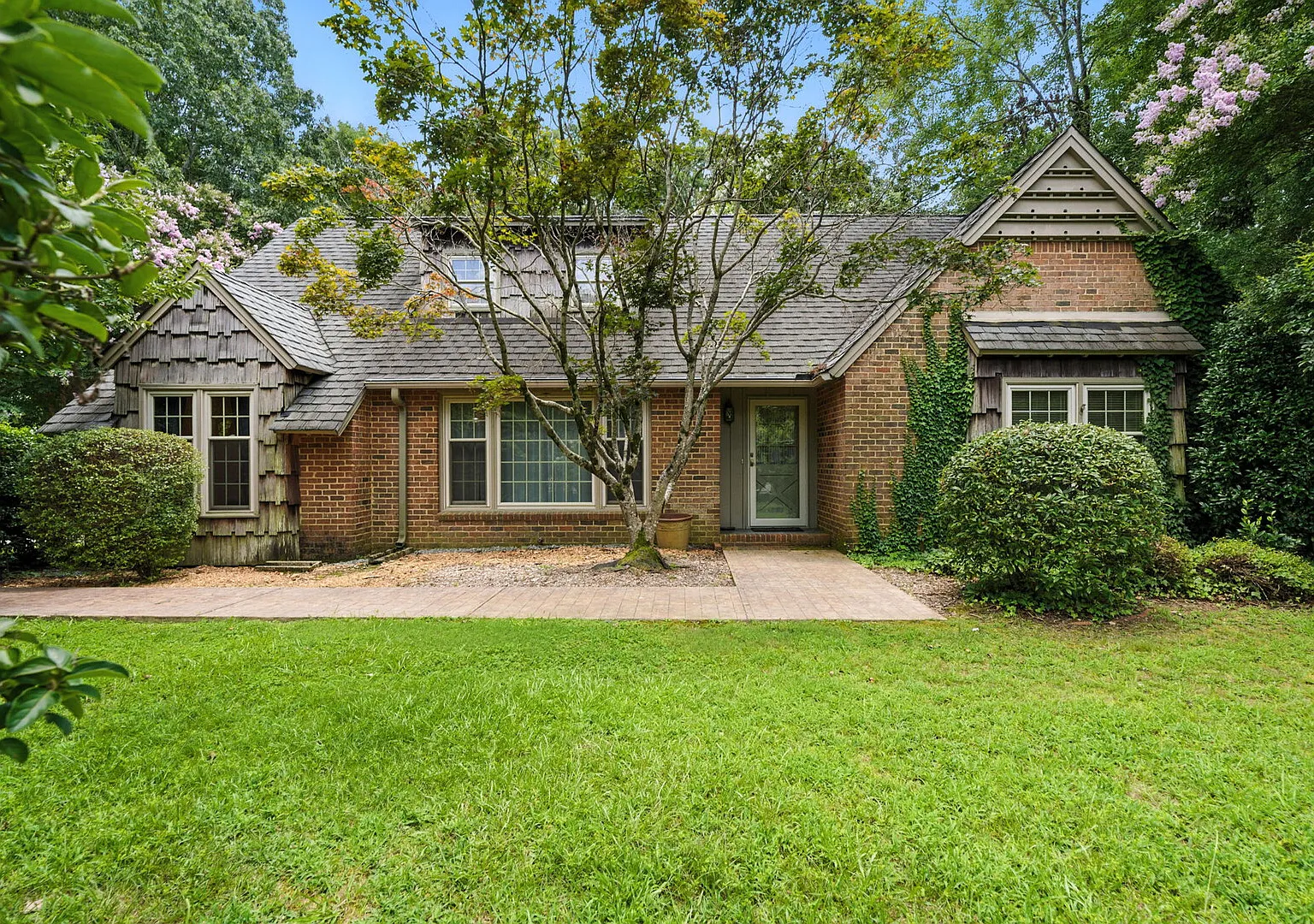 Midtown 3BR with Fenced Yard — Photo 1