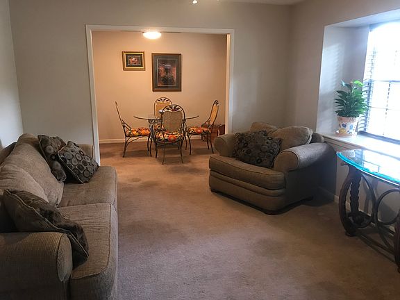 5th image of 2312 Hillcrest Dr