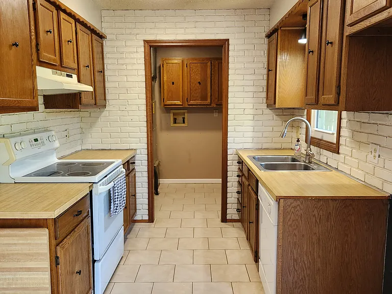 3405 Rowland St — Photo 5