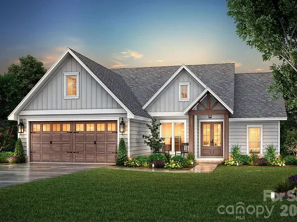 2031 Piper Ridge Dr, Lenoir, NC 28645