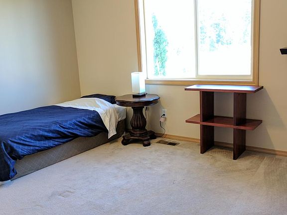 Upstairs Bedroom 2