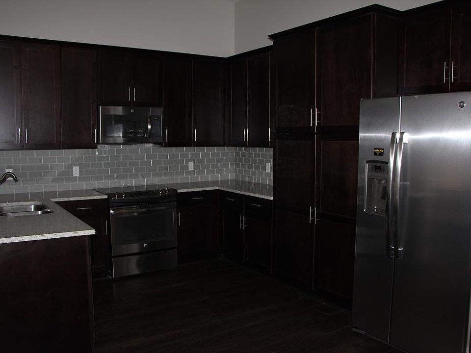 1st image of 600 Canal St APT 507
