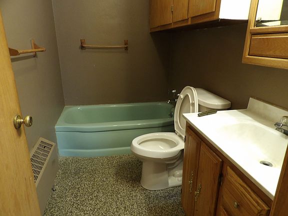 4th image of 111 Arlington Ave Floor K-2
