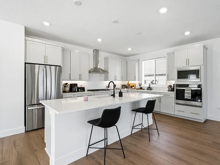 459 E Rimrock Ln — Photo 36