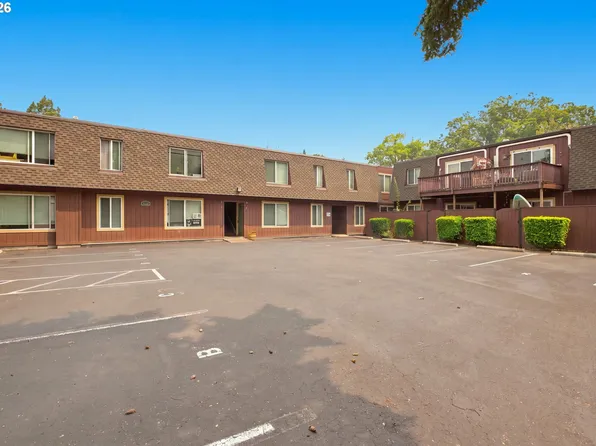 8833 N Syracuse St APT 12, Portland, OR 97203