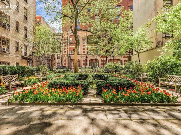 235 East 22nd Street image 12 of 18