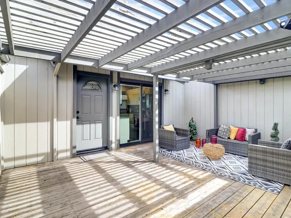 1515 Ashwood Dr, Martinez, CA 94553